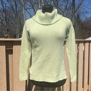 Lord & Taylor Women’s 100% Two-Ply Cashmere Light Green Turtleneck Sweater Sz S